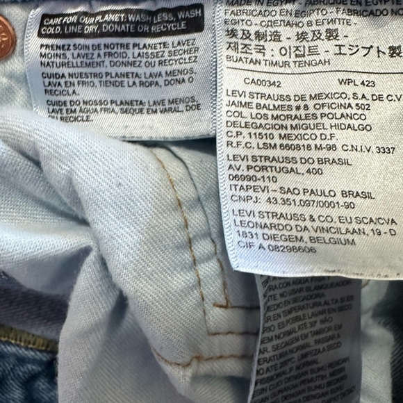 Levi’s 501 Classic Blue Men's Jeans distressed button fly 34/34 100% Cotton - Picture 4 of 6